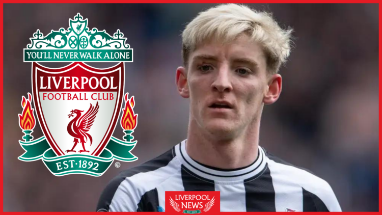 Anthony Gordon, Liverpool badge